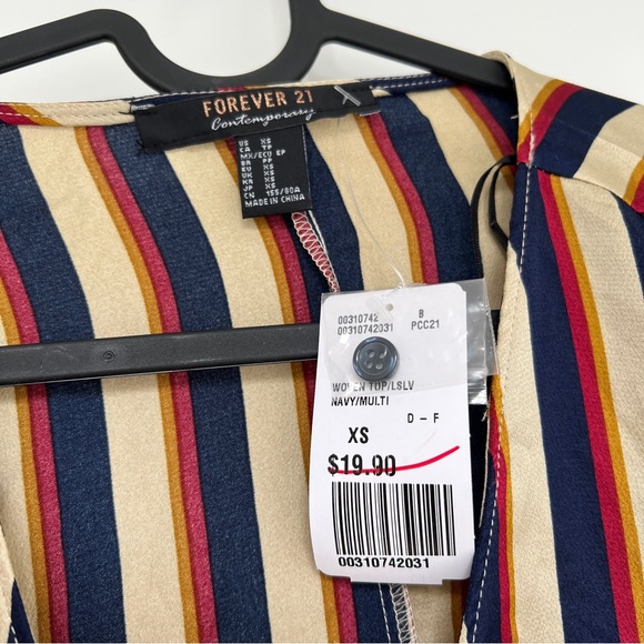 Forever 21 Crop Blouse in XS - Picture 5 of 5